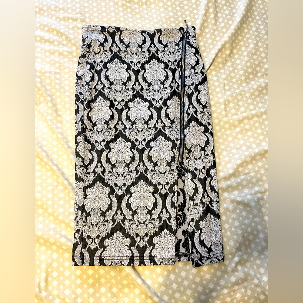 Lace Look Pencil Skirt